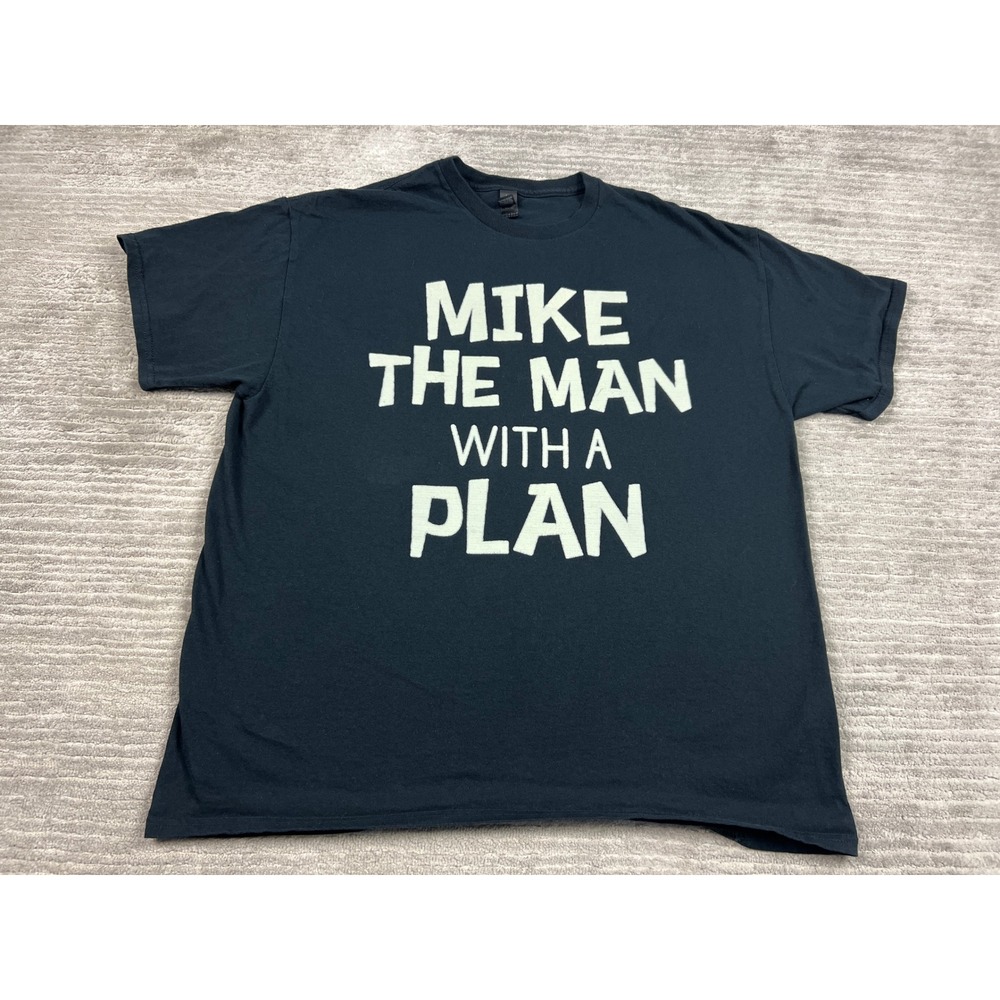 Gildan T-Shirt Mens L Black Mike The Man With A Plan Graphic Tee Heavy Cotton‎
